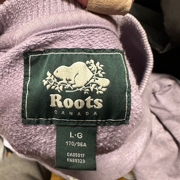Roots Crewneck - Picture 3 of 3